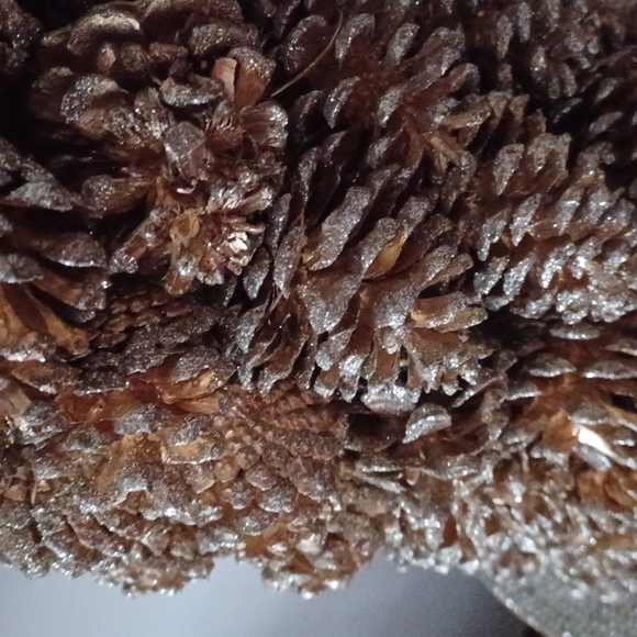 ⚡️SALE⚡️Pier 1 🎅 Gold Glitter Pinecone Tree - Picture 5 of 6